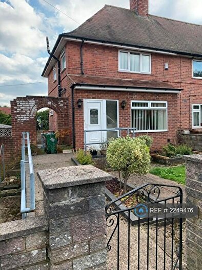 3 Bedroom End Of Terrace House To Rent In Wendover Drive, Nottingham, NG8