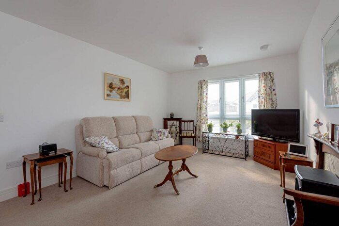 3 Bedroom End Of Terrace House For Sale In Buchanan Avenue, Haddington, EH41