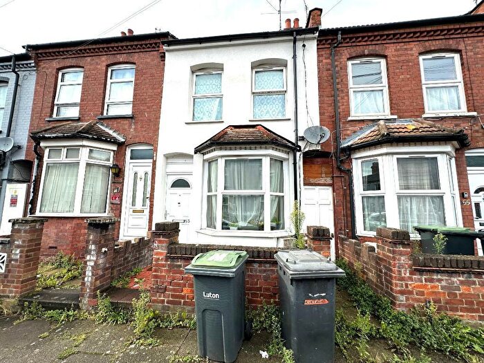 2 Bedroom Terraced House For Sale In Dane Road, Biscot, Luton, Bedfordshire, LU3