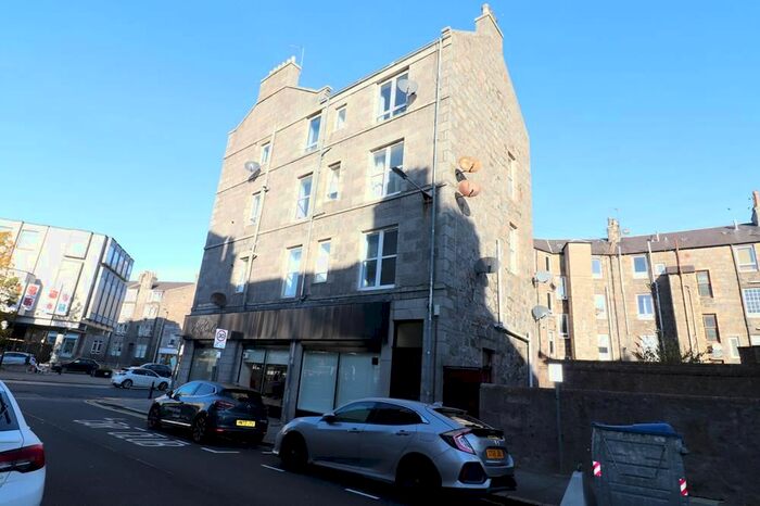 1 Bedroom Flat To Rent In Hollybank Place, First Floor Right (Rear), AB11