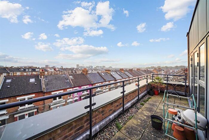 1 Bedroom Flat For Sale In Glengall Road, London, NW6