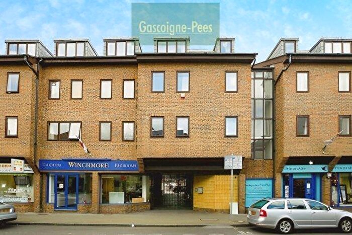 2 Bedroom Flat To Rent In Old London Road, Kingston Upon Thames, KT2