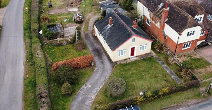 2 Bedroom Bungalow For Sale In Lakeview, Abberton Road, Layer-de-la-Haye, Colchester, Essex, CO2