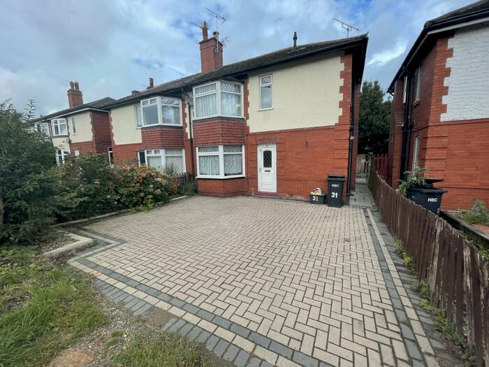 3 Bedroom Semi-Detached House To Rent In Knaresborough Road, Harrogate, HG2