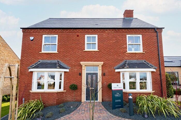 4 Bedroom Detached House For Sale In Stourhead Drive, Wood Burcote, Towcester, NN12