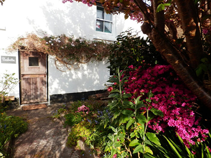 2 Bedroom Cottage To Rent In Trewoon, PL25