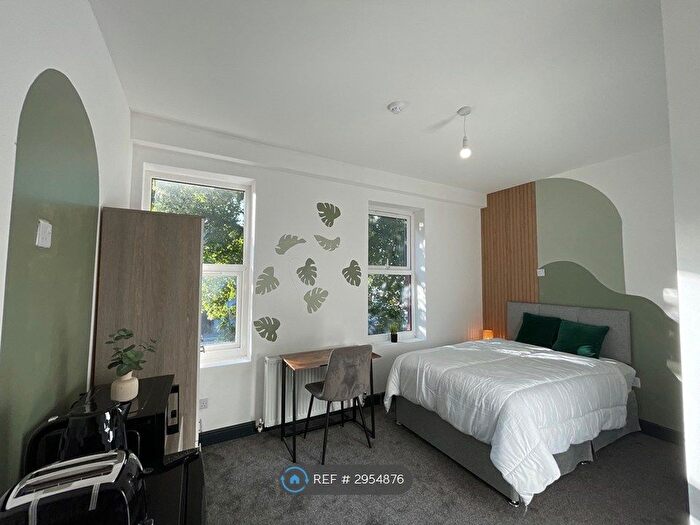 6 Bedroom Terraced House To Rent In Rose Lane, Liverpool, L18