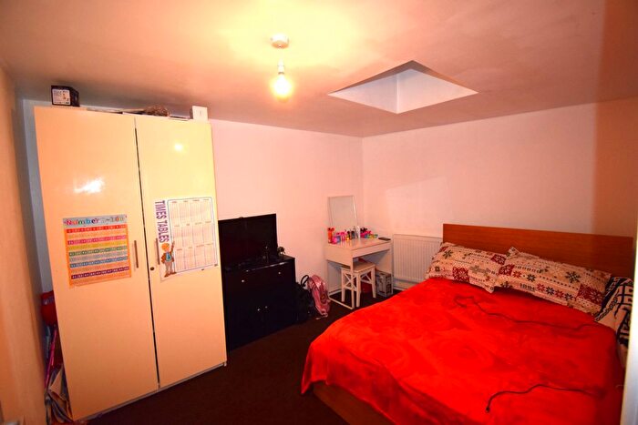 2 Bedroom Flat To Rent In Mayesbrook Road, Goodmayes, Ilford, IG3