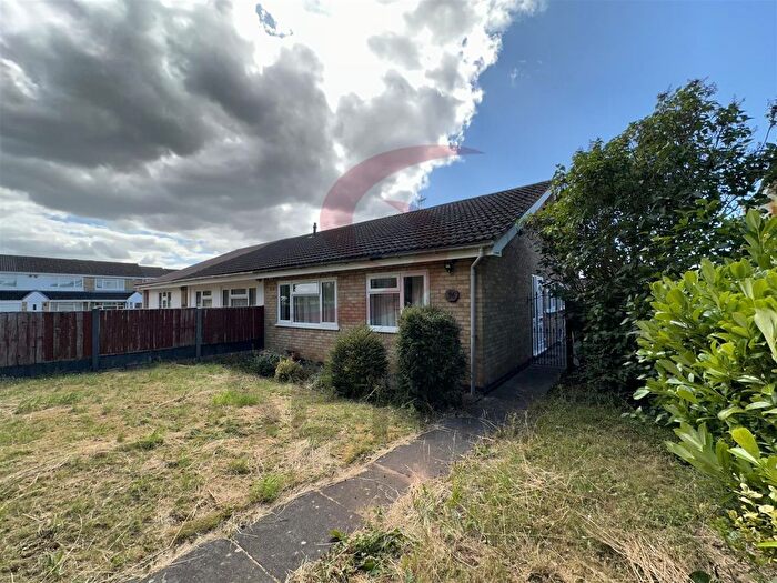 2 Bedroom Semi-detached Bungalow To Rent In Kincaple Road, Rushey Mead, Leicester, LE4
