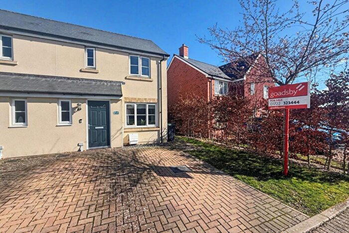 3 Bedroom Semi Detached House For Sale In Amesbury, SP4