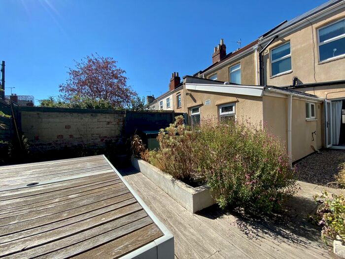 3 Bedroom Terraced House To Rent In Barton Hill, Hayward Road, BS5