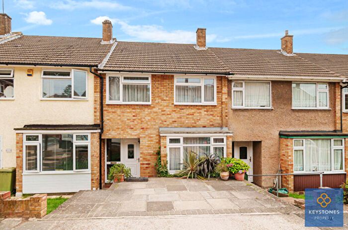 3 Bedroom Terraced House For Sale In William Close, Collier Row, RM5