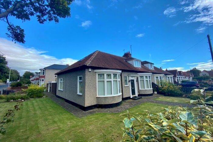 4 Bedroom Bungalow To Rent In Milbank Crescent, Darlington, DL3
