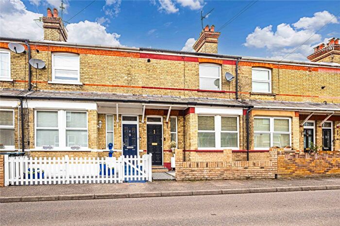 3 Bedroom Terraced House For Sale In Tanners Hill, Abbots Langley, Hertfordshire, WD5