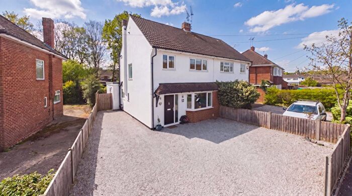 3 Bedroom Semi Detached House For Sale In Mayfield Road, Farnborough, Hampshire, GU14