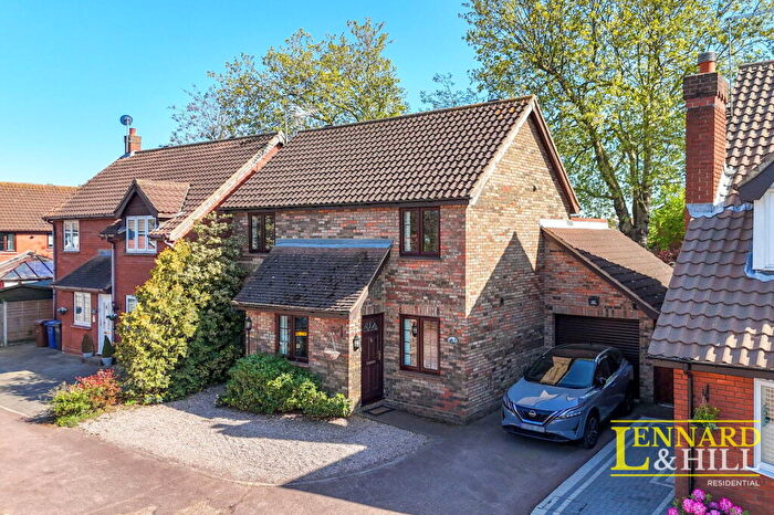 3 Bedroom Detached House For Sale In Northfields, Grays, RM17