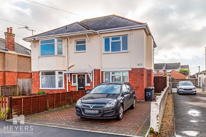 3 Bedroom Apartment To Rent In Barnes Road, Bournemouth, BH10