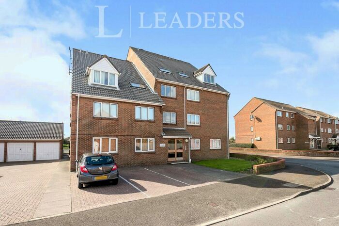 3 Bedroom Flat To Rent In Langney Point, BN23