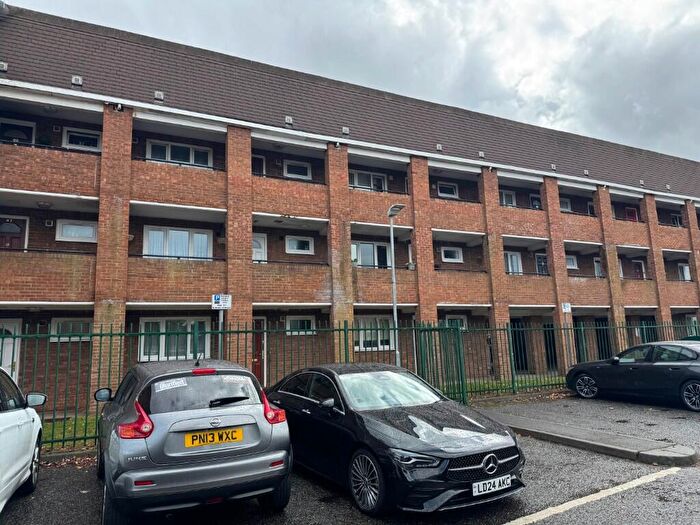 1 Bedroom Flat For Sale In Aidan Close, Dagenham, London, RM8