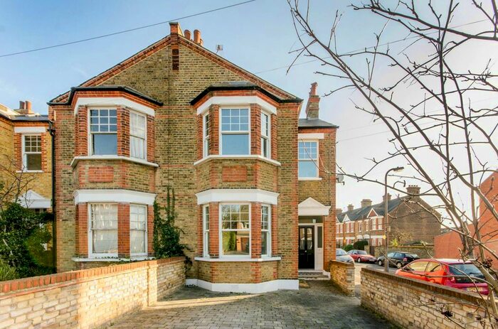 3 Bedroom Maisonette To Rent In Lambton Road, Raynes Park, London, SW20