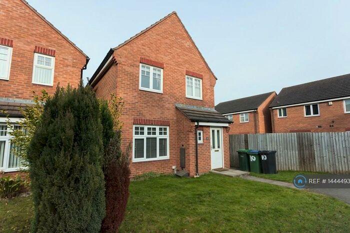 3 Bedroom Detached House To Rent In Crew Drive, Tividale, DY4