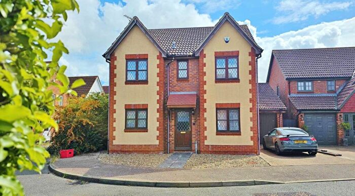4 Bedroom Detached House For Sale In Oxborrow Close, Kirby Cross, CO13