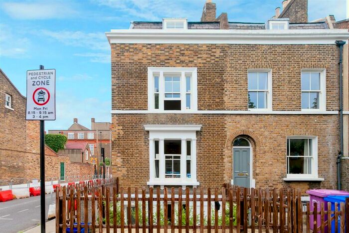 5 Bedroom Terraced House To Rent In Coborn Road, London, E3