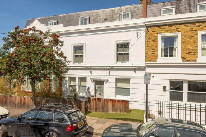 3 Bedroom Flat To Rent In Perrers Road, London, W6