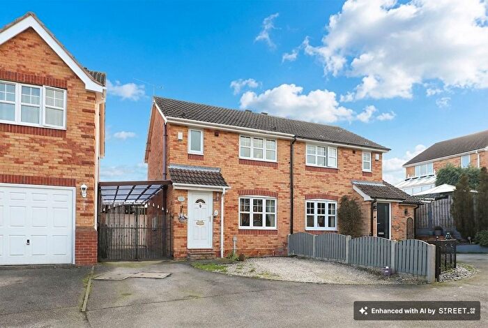 3 Bedroom Semi-detached House For Sale In Gaunt Close, Killamarsh, S21