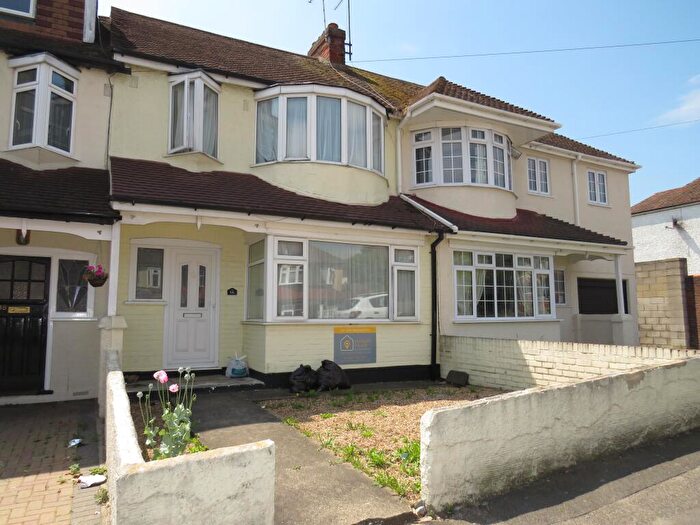 3 Bedroom House To Rent In Castlemaine Avenue, Gillingham, ME7