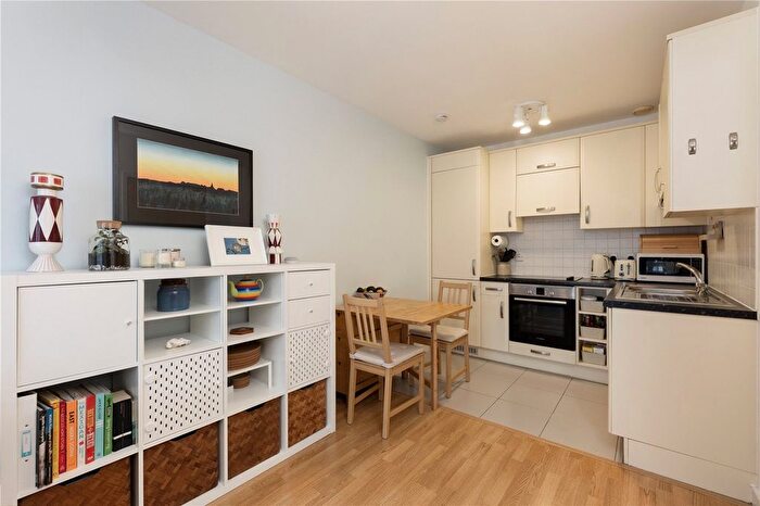 1 Bedroom Flat For Sale In Point Pleasant, London, SW18