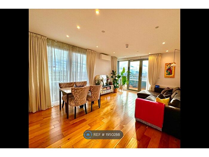 1 Bedroom Flat To Rent In Regalia Point, London, E2