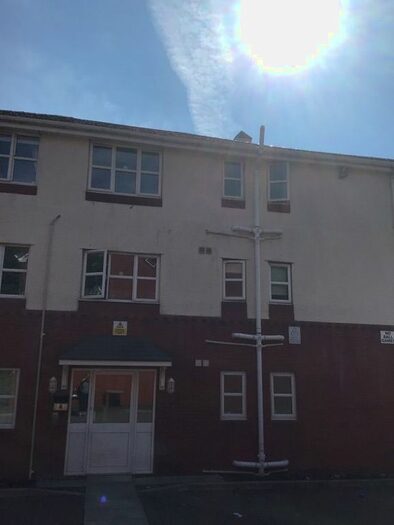 2 Bedroom Flat To Rent In Mersey Walk, Birkenhead CH42