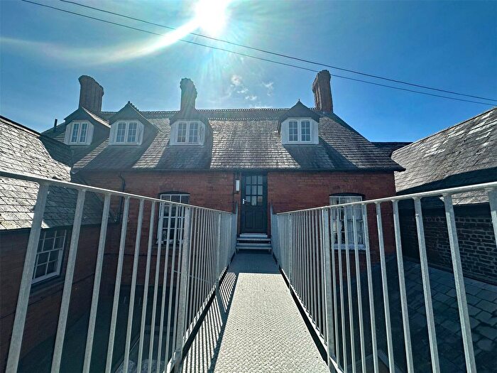 4 Bedroom Flat To Rent In Topsham, Exeter, Devon, EX3