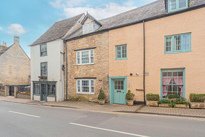 3 Bedroom Cottage For Sale In Silver Street, Tetbury, GL8