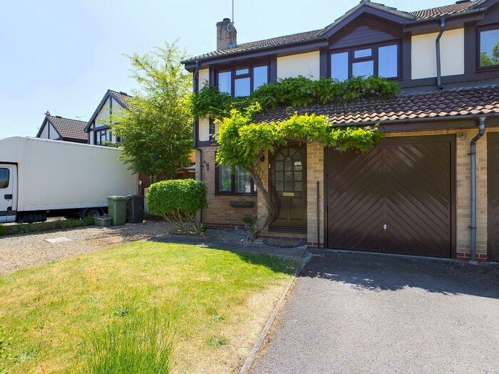 3 Bedroom Semi-Detached House To Rent In Woodlands, Chineham, RG24