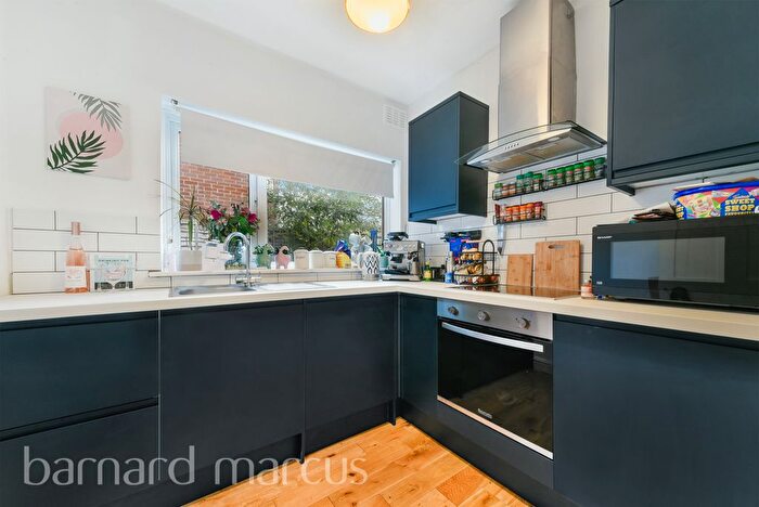 1 Bedroom Flat To Rent In Farnan Road, London, SW16