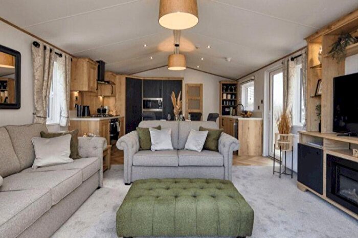Caravan For Sale In Willerby Holiday Homes, Waveney Valley Holiday Park, Rushall, Diss, Norfolk, IP21