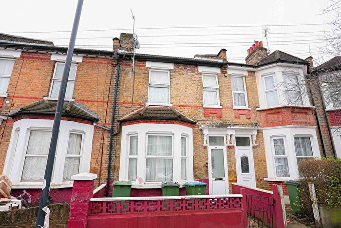 3 Bedroom Terraced House For Sale In Ceres Road, Plumstead, SE18