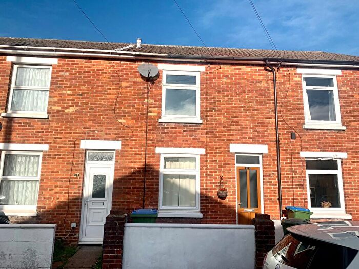 2 Bedroom House To Rent In Freemantle, SO15