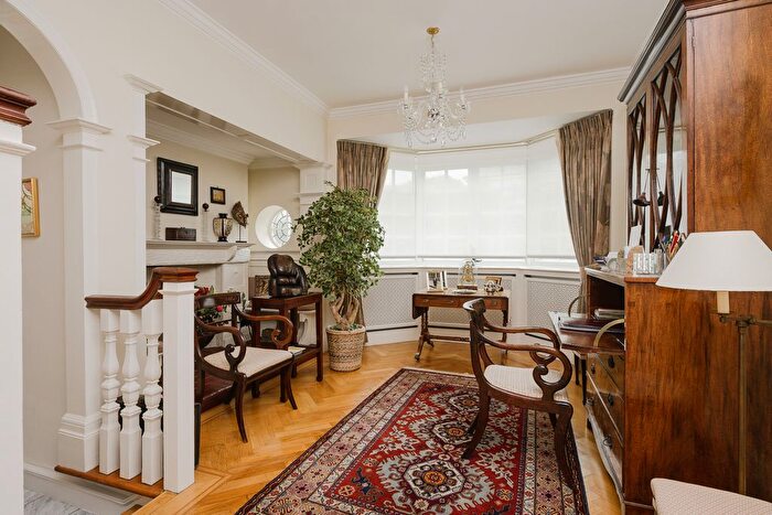 5 Bedroom Detached House For Sale In Marryat Road, Wimbledon, SW19