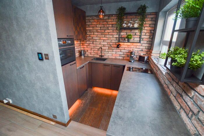 Studio To Rent In Hartington Place, Eastbourne, BN21