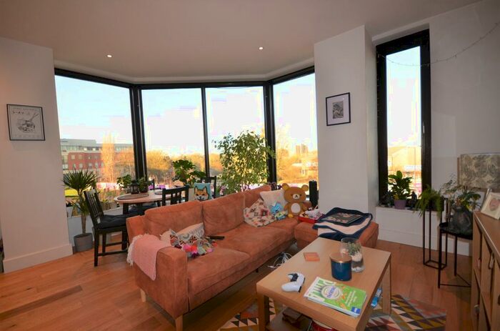 1 Bedroom Apartment To Rent In Cornwall House, Slough, SL1