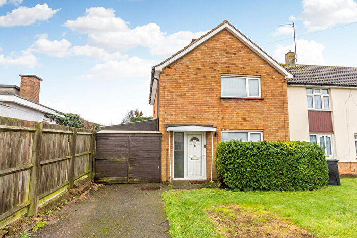 2 Bedroom End Of Terrace House To Rent In Rose Avenue, Rushden, NN10