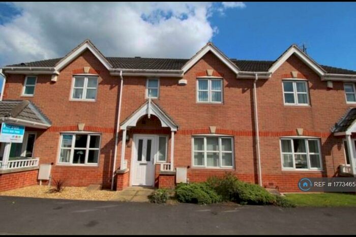 3 Bedroom Terraced House To Rent In North Street, Langley Mill, Nottingham, NG16