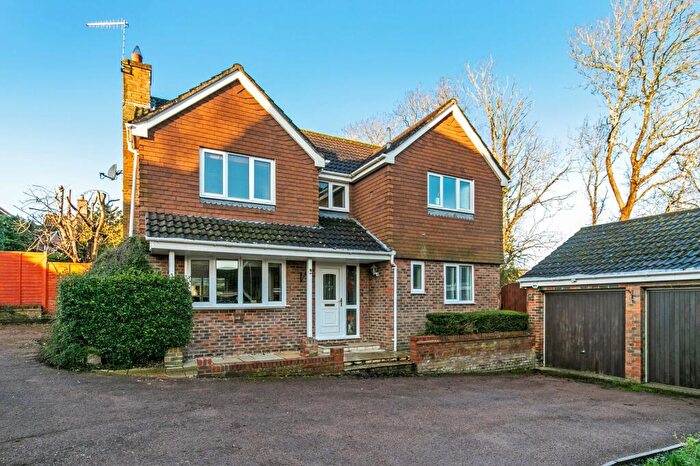 4 Bedroom Detached House For Sale In Hazel Grove, Winchester, SO22