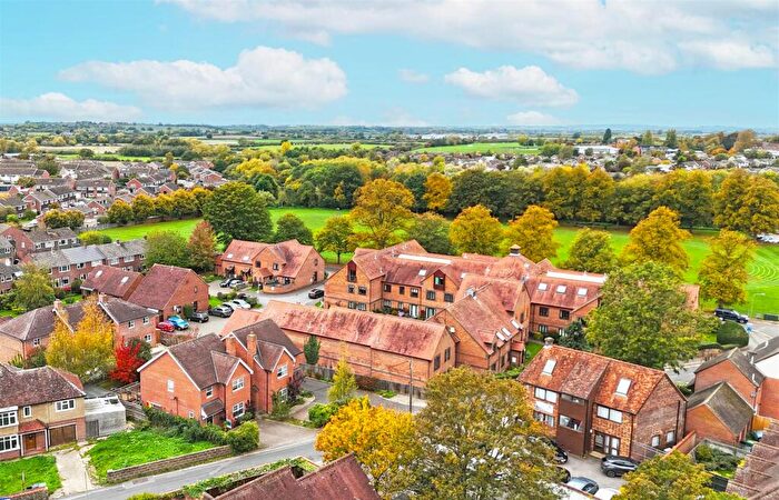 4 Bedroom Detached House For Sale In Southern Road, Thame, OX9
