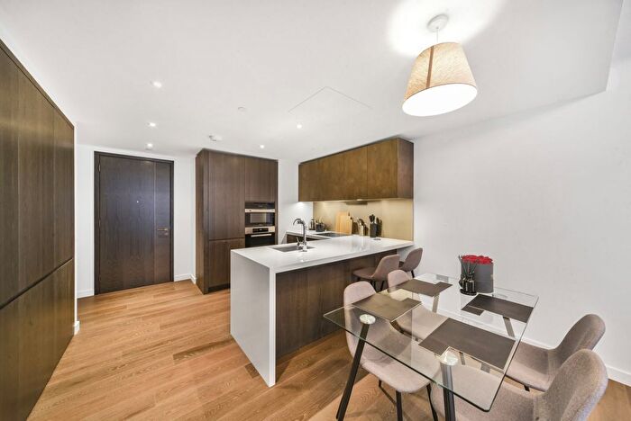 1 Bedroom Flat To Rent In Carnation Way, London, SW8