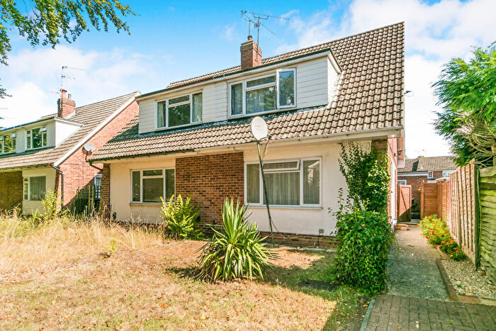 3 Bedroom Semi-Detached House To Rent In Fairwater Drive, Woodley, Reading, RG5