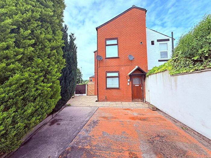 2 Bedroom Apartment To Rent In Leigh Road, Worsley, Manchester, M28